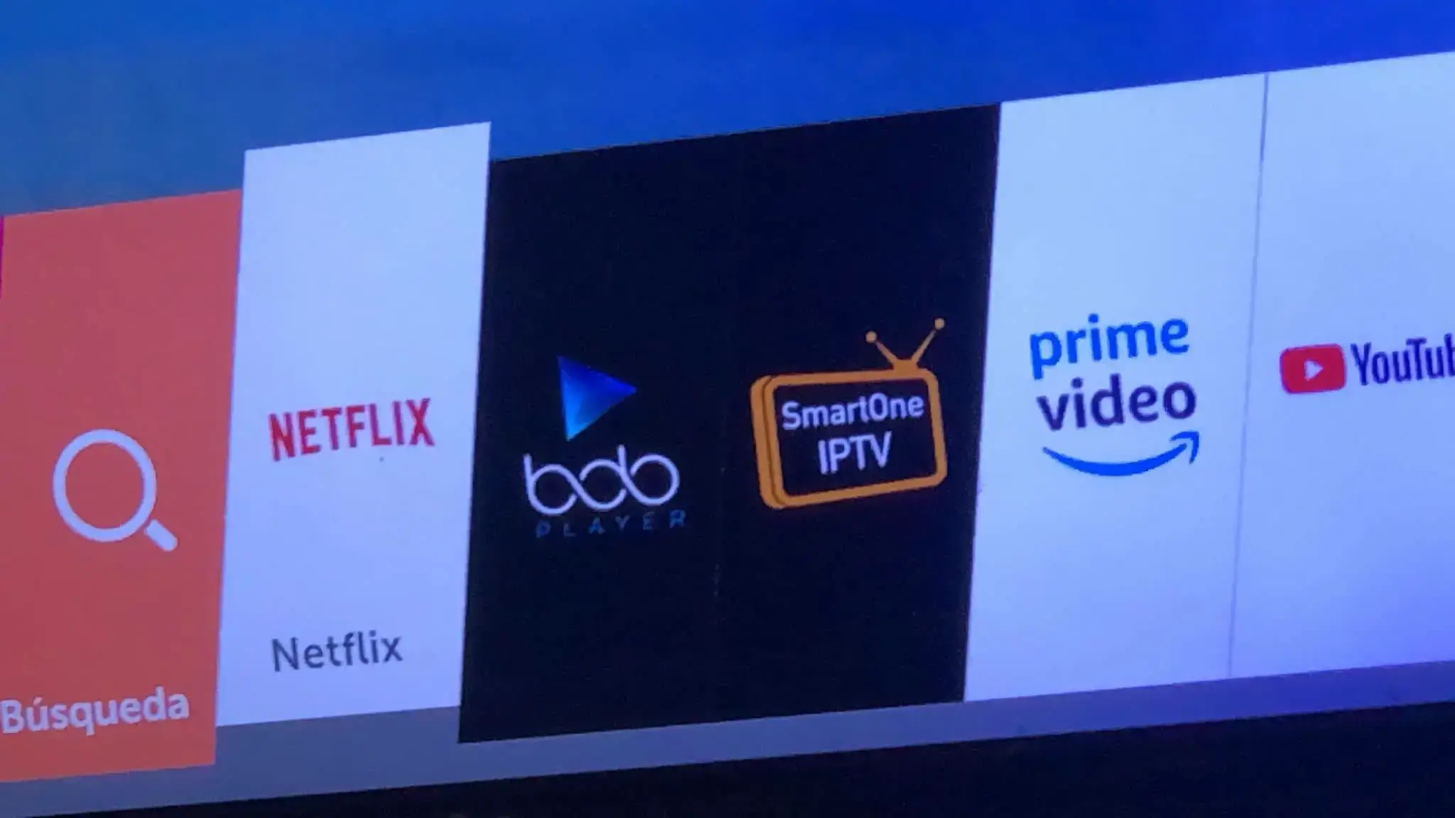Buscar e instalar SmartOne IPTV en la tienda de la Smart TV